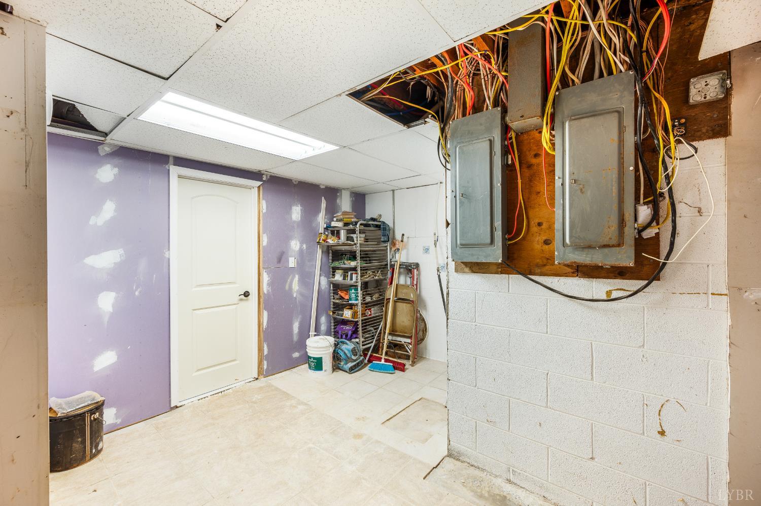 Gladys, Virginia, 24554, United States, ,8 BathroomsBathrooms,Residential,Active,1839716