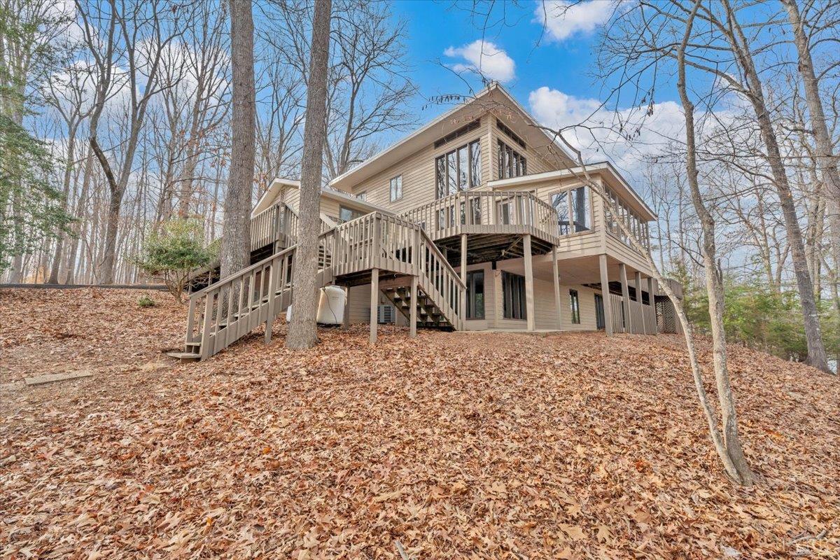 Huddleston, Virginia, 24104, United States, 5 Bedrooms Bedrooms, ,4 BathroomsBathrooms,Residential,Active,2023930