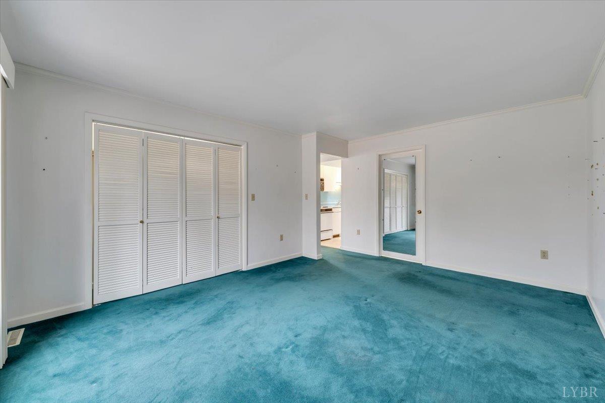 Huddleston, Virginia, 24104, United States, 5 Bedrooms Bedrooms, ,4 BathroomsBathrooms,Residential,Active,2023930