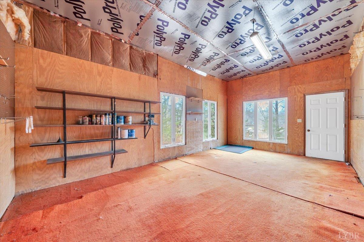 Huddleston, Virginia, 24104, United States, 5 Bedrooms Bedrooms, ,4 BathroomsBathrooms,Residential,Active,2023930