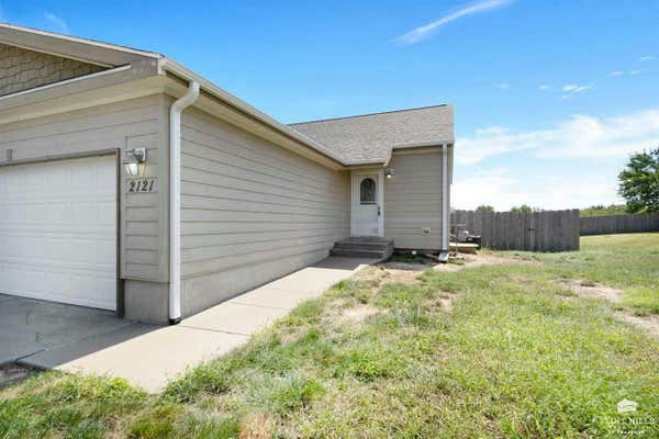 2121 THOMPSON DR, JUNCTION CITY, KS 66441 - Image 1