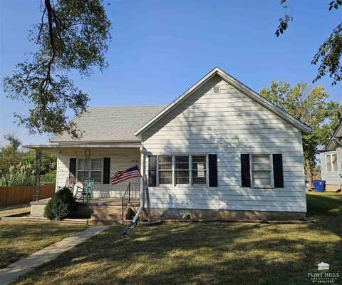 910 N CEDAR ST, ABILENE, KS 67410 - Image 1