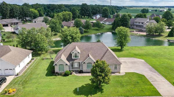 54 EASTLAND CT, CARLINVILLE, IL 62626 - Image 1