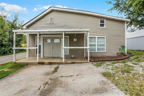 427 HIGHWAY M, VILLA RIDGE, MO 63089 - Image 1