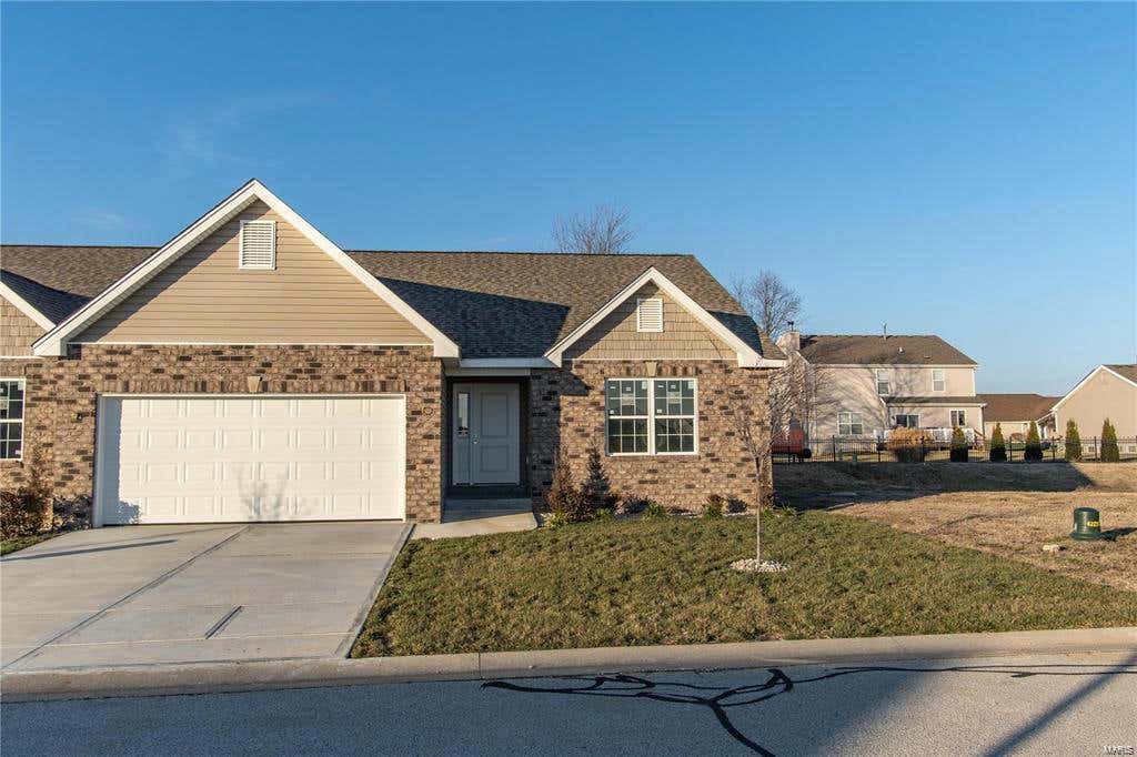 1761 OLD PARK LN, SWANSEA, IL 62226, photo 1 of 16