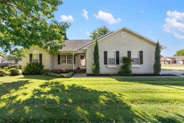 831 AUBURN DR, SIKESTON, MO 63801 - Image 1