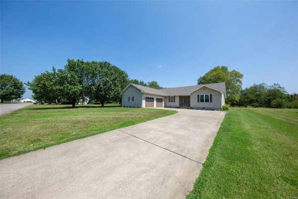 619 N SALUKI DR, MARION, IL 62959 - Image 1