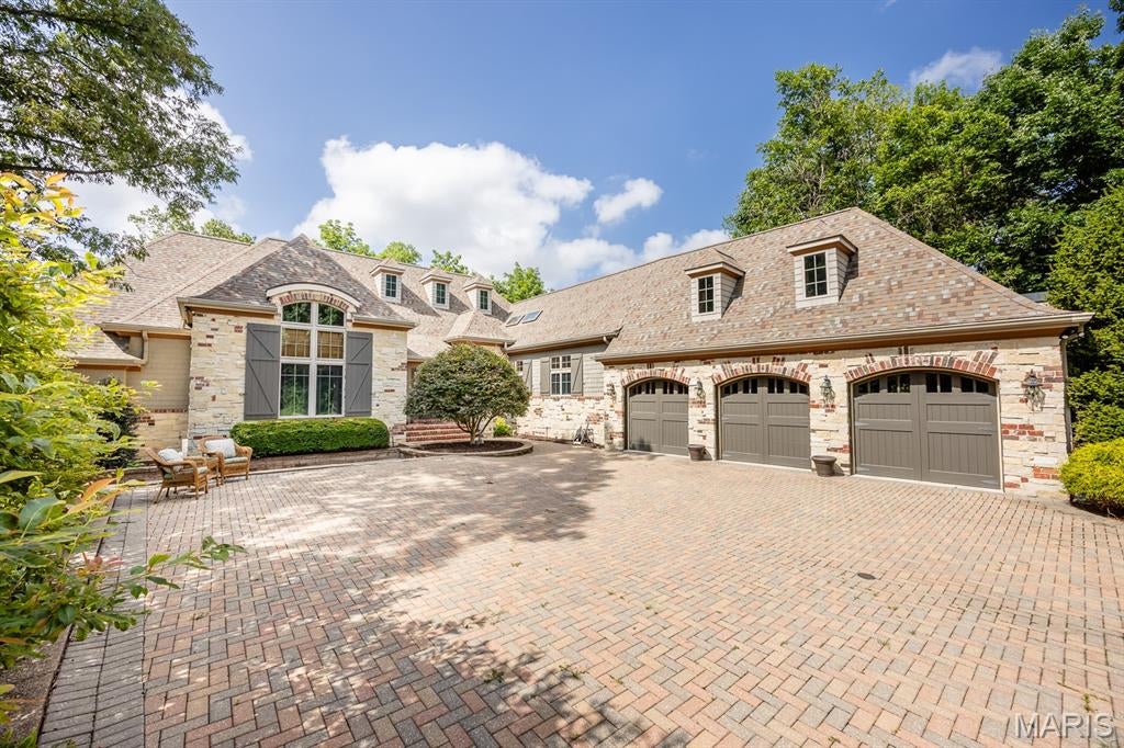 Shiloh, Illinois, 62221, United States, 6 Bedrooms Bedrooms, ,6 BathroomsBathrooms,Residential,Active,1902949