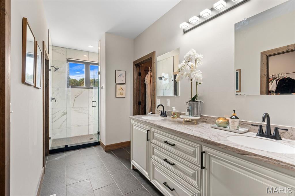 Washington, Missouri, 63090, United States, 5 Bedrooms Bedrooms, ,4 BathroomsBathrooms,Residential,Pending,2003552