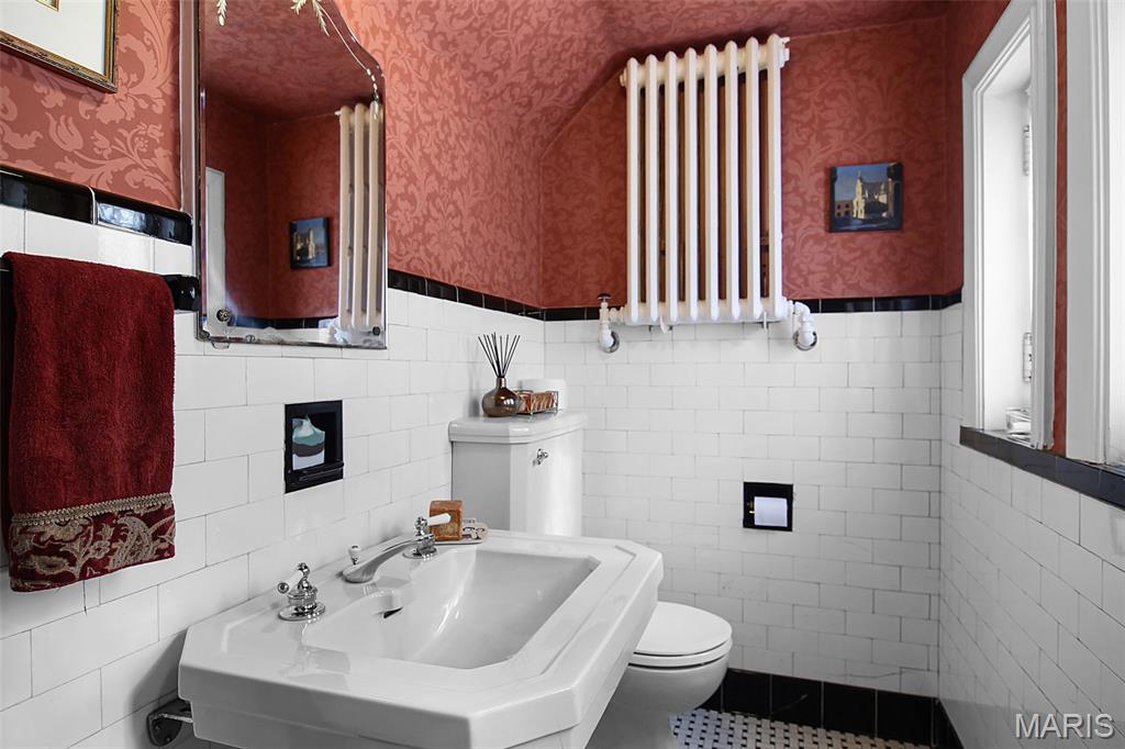 Clayton, Missouri, 63105, United States, 5 Bedrooms Bedrooms, ,5 BathroomsBathrooms,Residential,Active,1965855