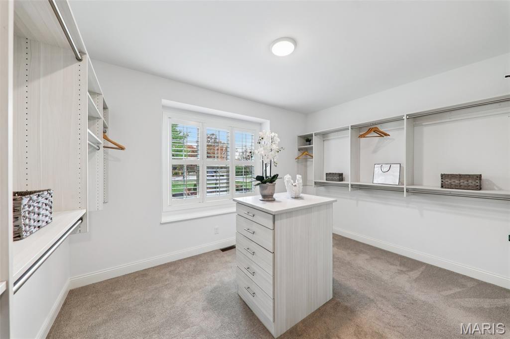 St Louis, Missouri, 63141, United States, 5 Bedrooms Bedrooms, ,5 BathroomsBathrooms,Residential,Active,1995294