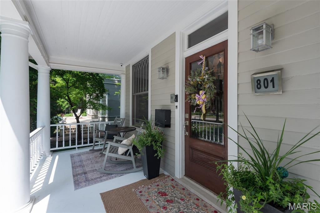 Edwardsville, Illinois, 62025, United States, 6 Bedrooms Bedrooms, ,5 BathroomsBathrooms,Residential,Active,1824912