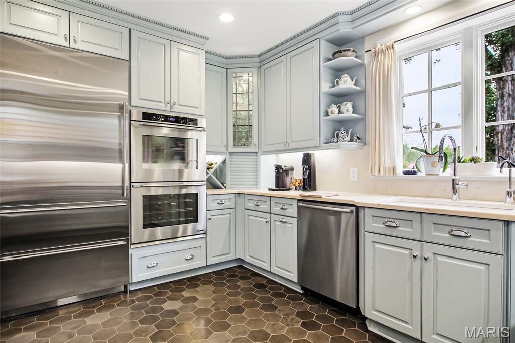 Clayton, Missouri, 63105, United States, 5 Bedrooms Bedrooms, ,5 BathroomsBathrooms,Residential,Active,1965855