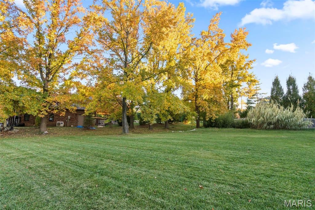 Edwardsville, Illinois, 62025, United States, 4 Bedrooms Bedrooms, ,4 BathroomsBathrooms,Residential,Active,1985874