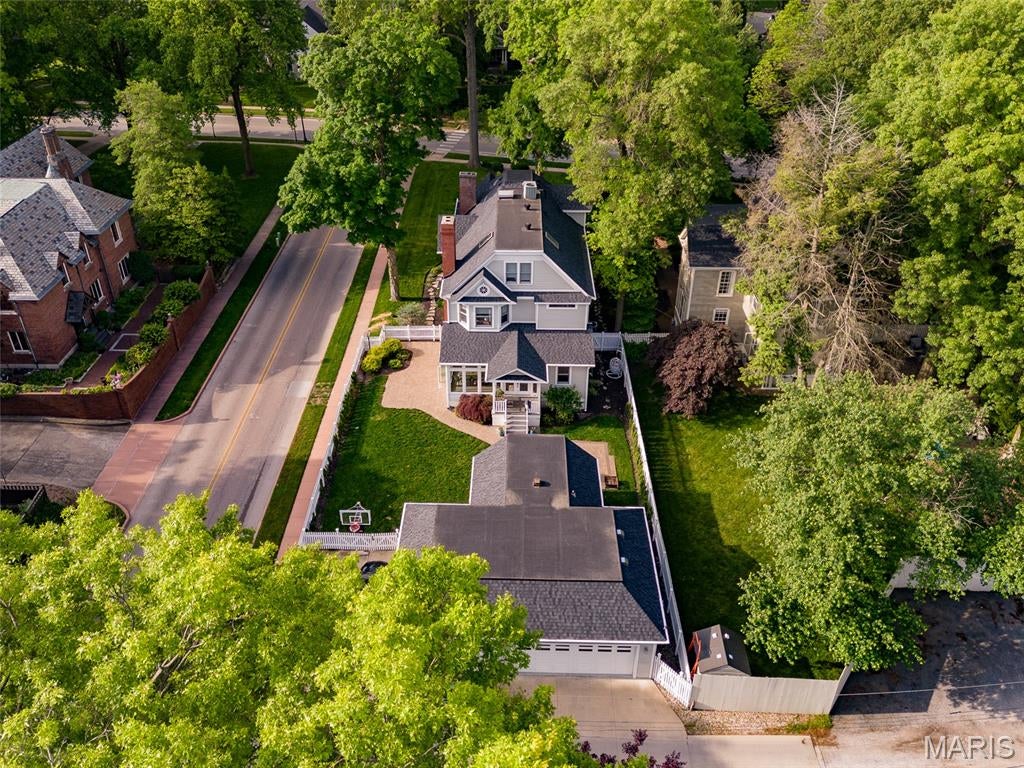 Edwardsville, Illinois, 62025, United States, 6 Bedrooms Bedrooms, ,5 BathroomsBathrooms,Residential,Active,1824912