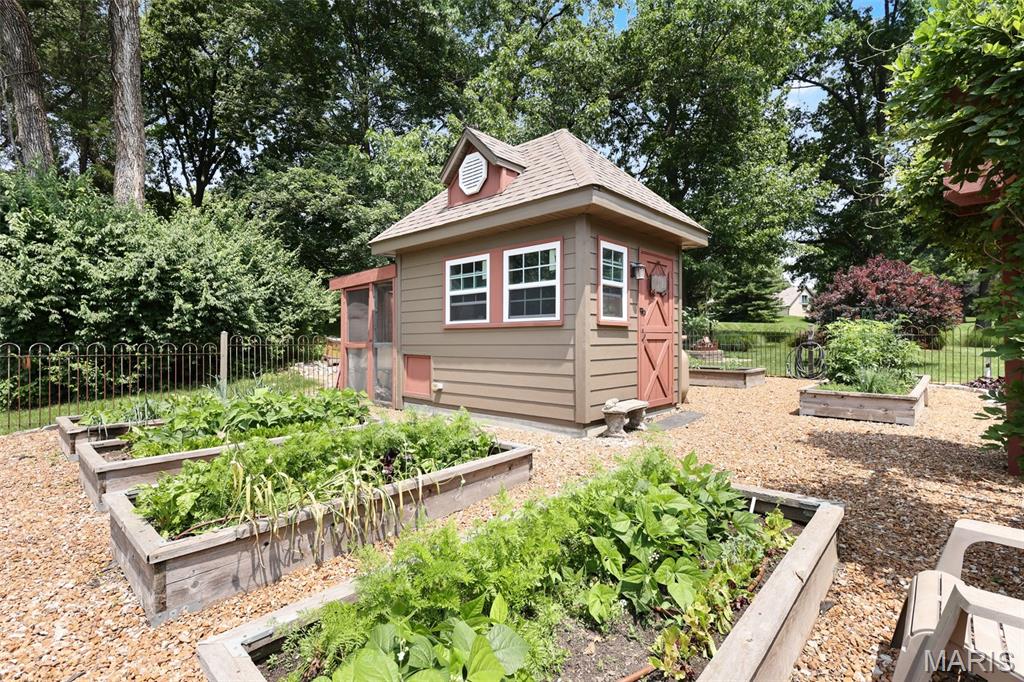 Glen Carbon, Illinois, 62034, United States, 3 Bedrooms Bedrooms, ,4 BathroomsBathrooms,Residential,Active,1960151