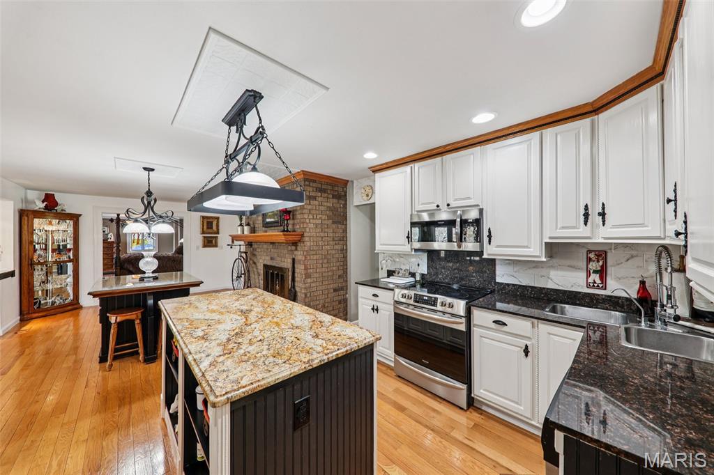 De Soto, Missouri, 63020, United States, 4 Bedrooms Bedrooms, ,4 BathroomsBathrooms,Residential,Active,2028776