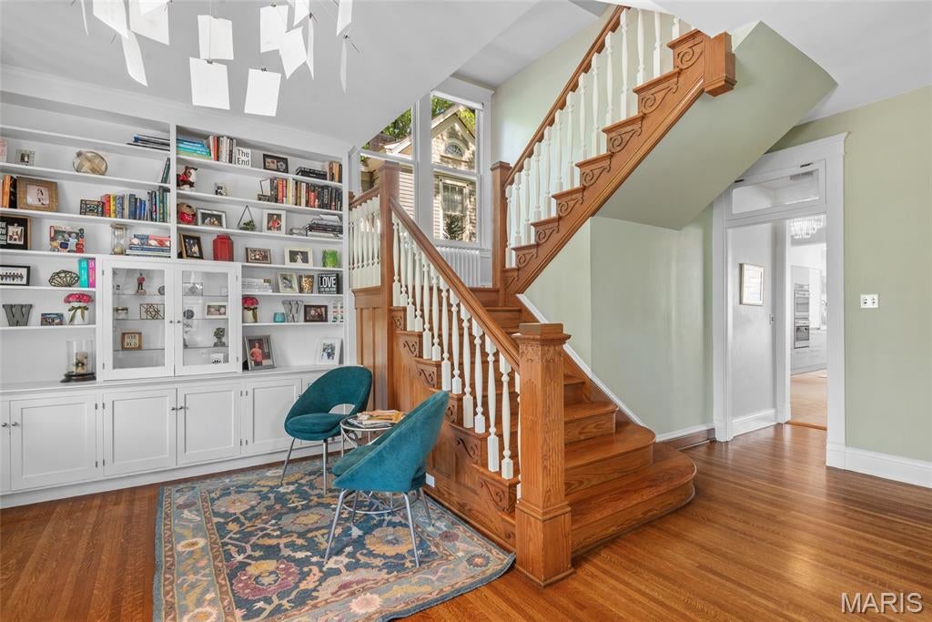 Edwardsville, Illinois, 62025, United States, 6 Bedrooms Bedrooms, ,5 BathroomsBathrooms,Residential,Active,1824912