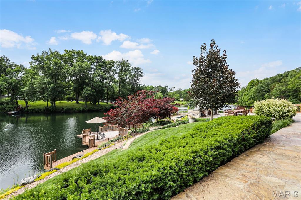 Glen Carbon, Illinois, 62034, United States, 3 Bedrooms Bedrooms, ,4 BathroomsBathrooms,Residential,Active,1960151