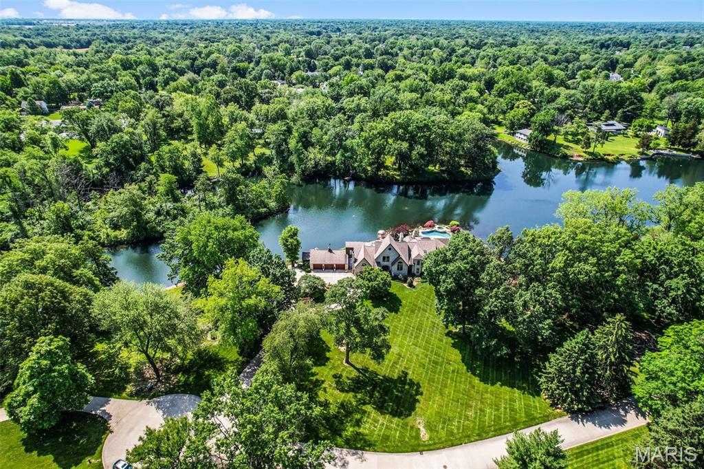 Glen Carbon, Illinois, 62034, United States, 3 Bedrooms Bedrooms, ,4 BathroomsBathrooms,Residential,Active,1960151