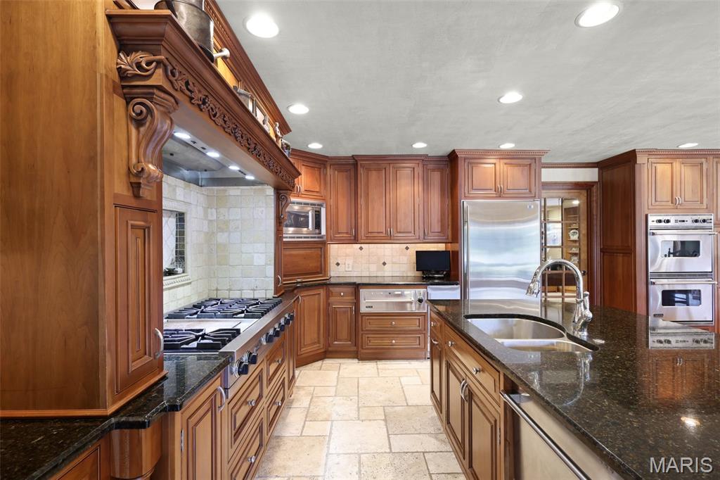 Glen Carbon, Illinois, 62034, United States, 3 Bedrooms Bedrooms, ,4 BathroomsBathrooms,Residential,Active,1960151