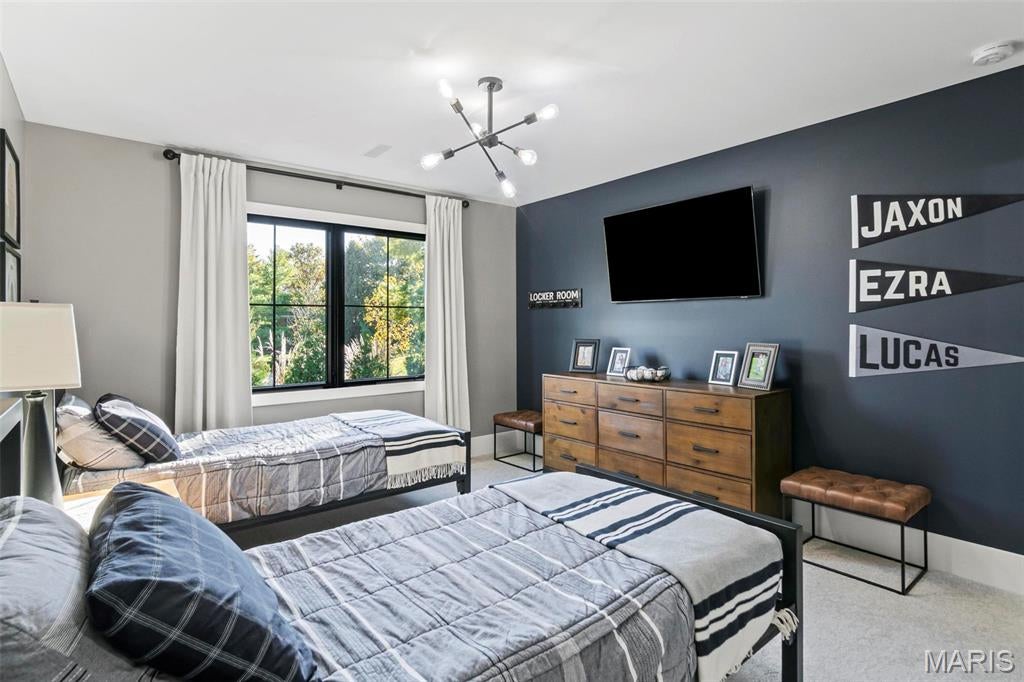 Edwardsville, Illinois, 62025, United States, 4 Bedrooms Bedrooms, ,4 BathroomsBathrooms,Residential,Active,1985874