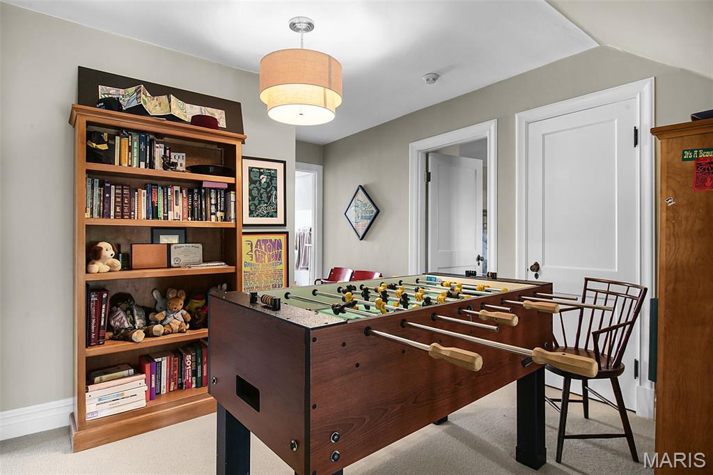 Clayton, Missouri, 63105, United States, 5 Bedrooms Bedrooms, ,5 BathroomsBathrooms,Residential,Active,1965855