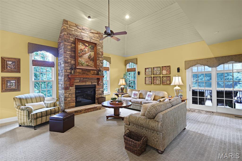 Edwardsville, Illinois, 62025, United States, 4 Bedrooms Bedrooms, ,6 BathroomsBathrooms,Residential,Active,1927653