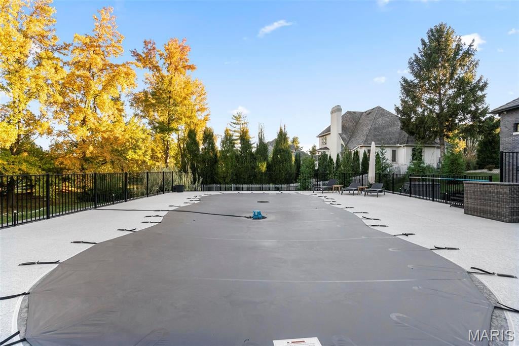 Edwardsville, Illinois, 62025, United States, 4 Bedrooms Bedrooms, ,4 BathroomsBathrooms,Residential,Active,1985874