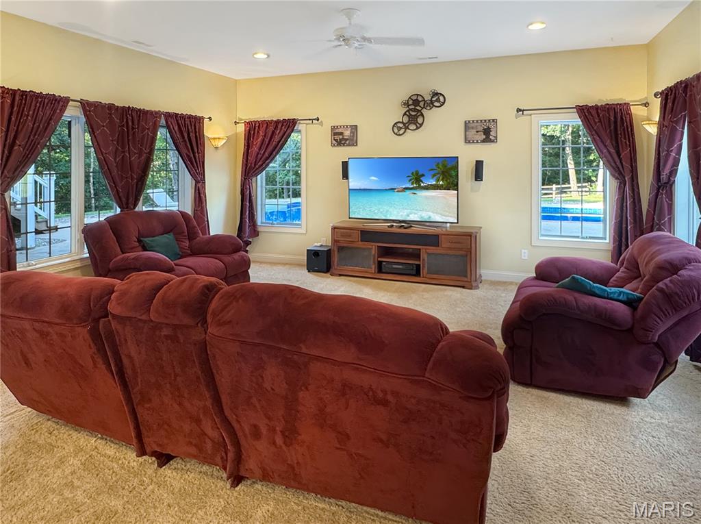 Washington, Missouri, 63090, United States, 4 Bedrooms Bedrooms, ,5 BathroomsBathrooms,Residential,Active,1922278