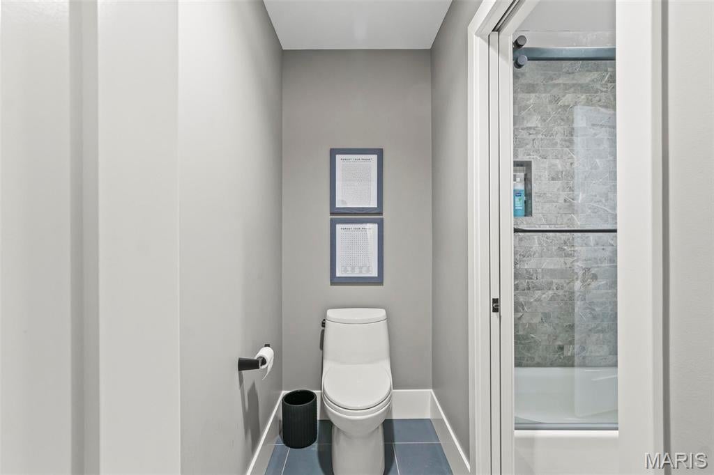 Edwardsville, Illinois, 62025, United States, 4 Bedrooms Bedrooms, ,4 BathroomsBathrooms,Residential,Active,1985874