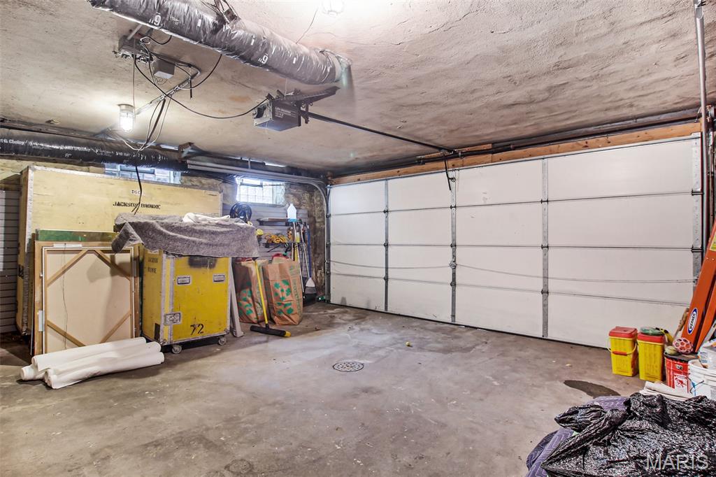 Clayton, Missouri, 63105, United States, 5 Bedrooms Bedrooms, ,5 BathroomsBathrooms,Residential,Active,1965855