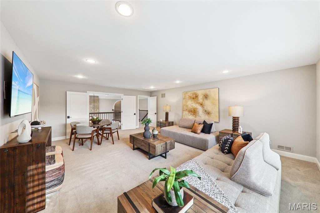 St Louis, Missouri, 63141, United States, 5 Bedrooms Bedrooms, ,5 BathroomsBathrooms,Residential,Active,1995294