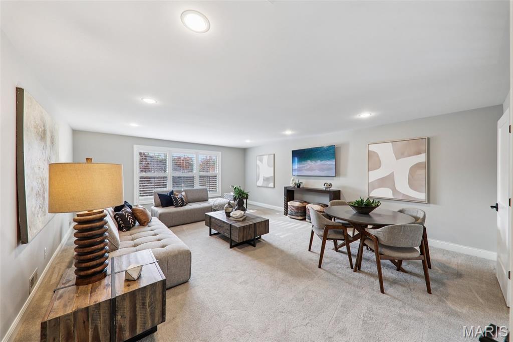 St Louis, Missouri, 63141, United States, 5 Bedrooms Bedrooms, ,5 BathroomsBathrooms,Residential,Active,1995294