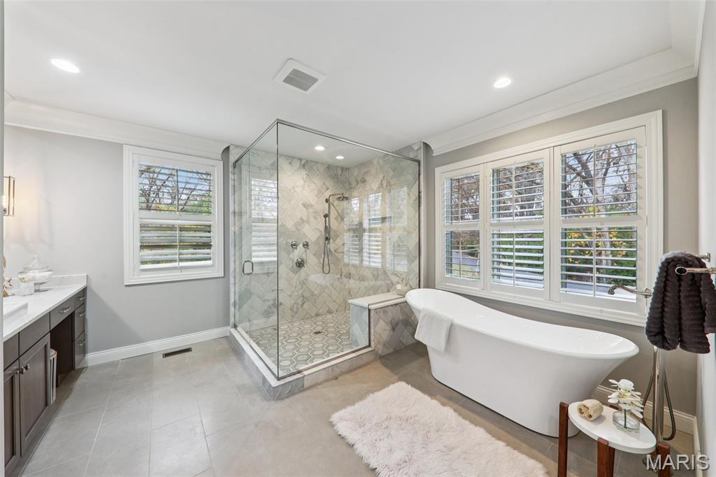 St Louis, Missouri, 63141, United States, 5 Bedrooms Bedrooms, ,5 BathroomsBathrooms,Residential,Active,1995294