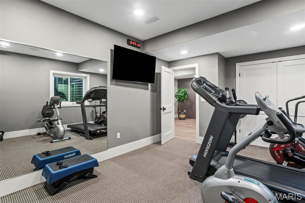 Edwardsville, Illinois, 62025, United States, 4 Bedrooms Bedrooms, ,4 BathroomsBathrooms,Residential,Active,1985874