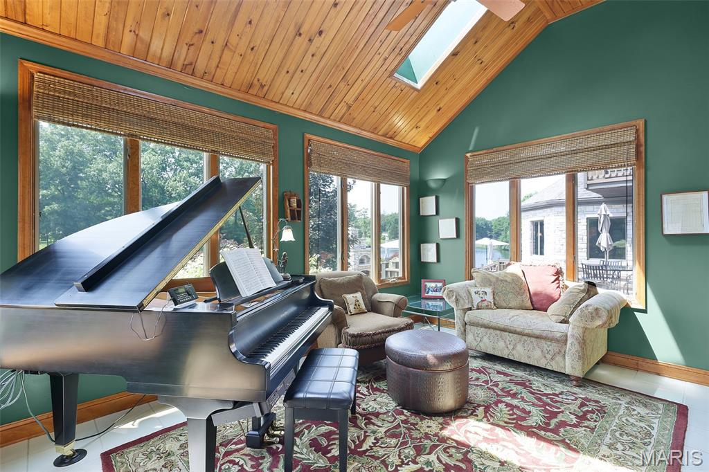 Glen Carbon, Illinois, 62034, United States, 3 Bedrooms Bedrooms, ,4 BathroomsBathrooms,Residential,Active,1960151