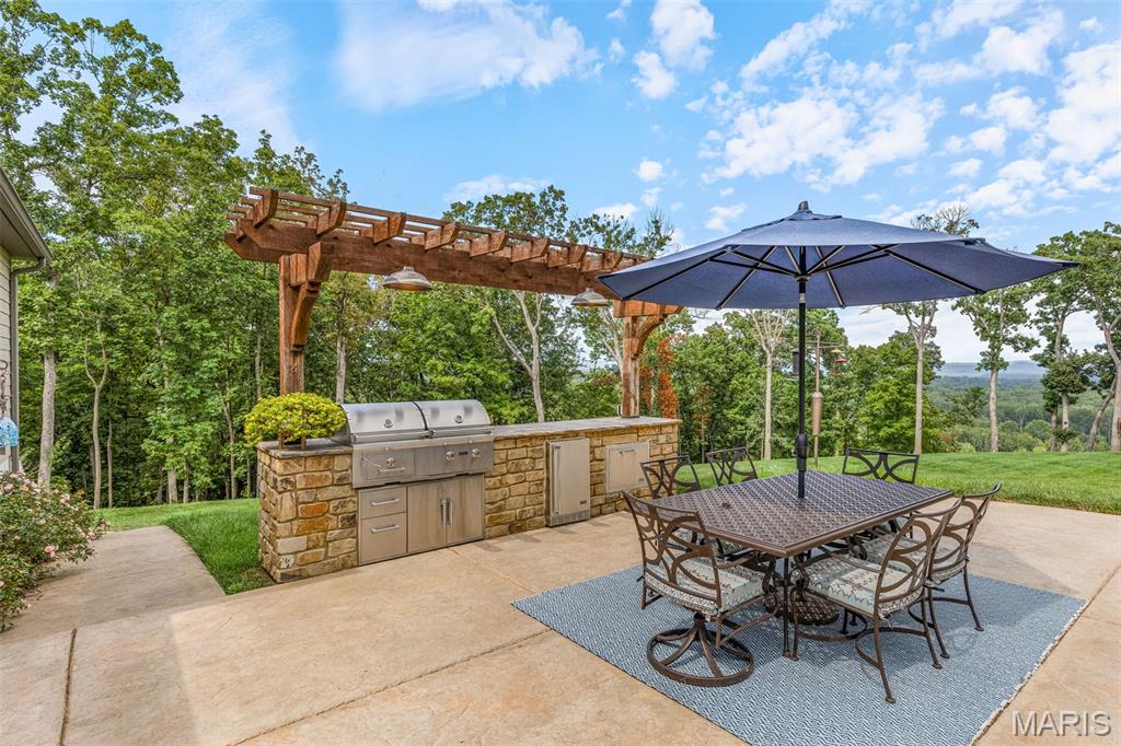 Festus, Missouri, 63028, United States, 4 Bedrooms Bedrooms, ,5 BathroomsBathrooms,Residential,Active,1914607