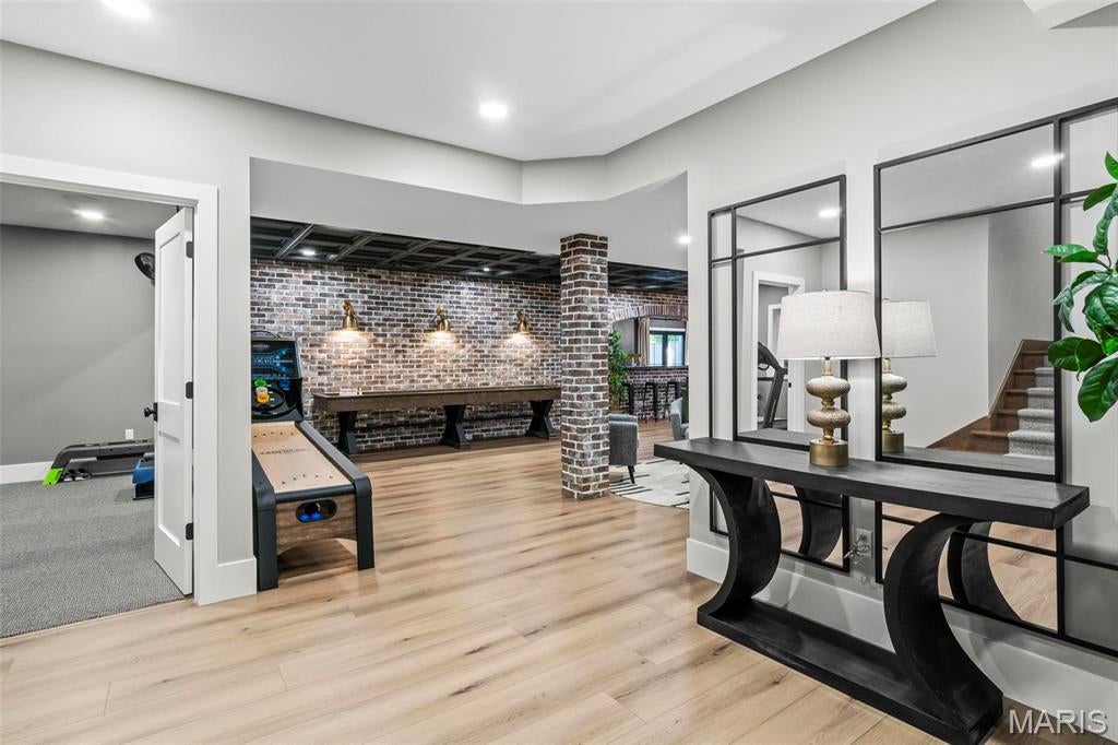 Edwardsville, Illinois, 62025, United States, 4 Bedrooms Bedrooms, ,4 BathroomsBathrooms,Residential,Active,1985874