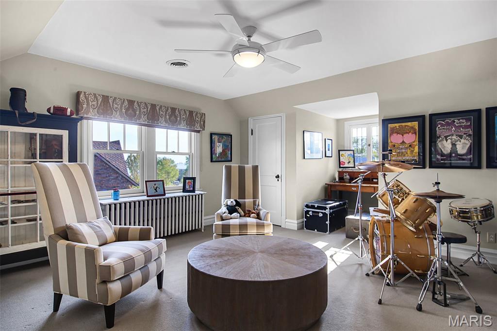 Clayton, Missouri, 63105, United States, 5 Bedrooms Bedrooms, ,5 BathroomsBathrooms,Residential,Active,1965855