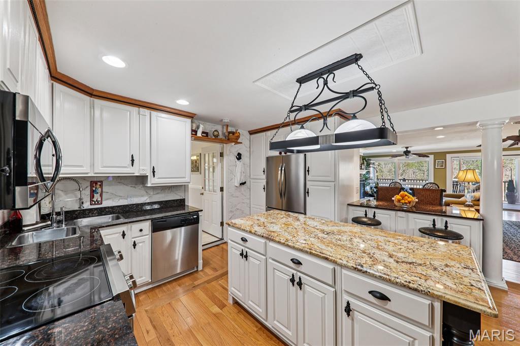 De Soto, Missouri, 63020, United States, 4 Bedrooms Bedrooms, ,4 BathroomsBathrooms,Residential,Active,2028776