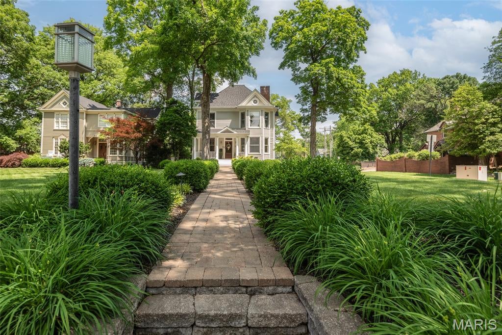 Edwardsville, Illinois, 62025, United States, 6 Bedrooms Bedrooms, ,5 BathroomsBathrooms,Residential,Active,1824912