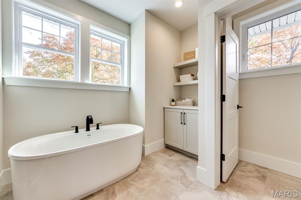 Webster Groves, Missouri, 63119, United States, 4 Bedrooms Bedrooms, ,4 BathroomsBathrooms,Residential,Active,1992552