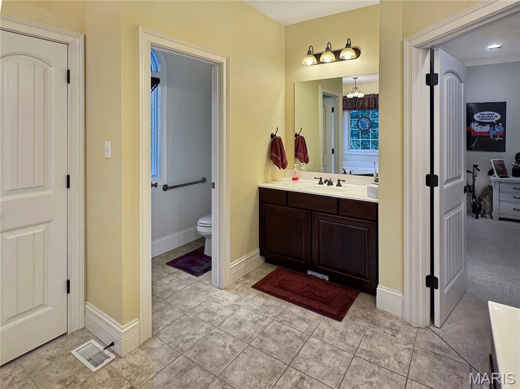 Washington, Missouri, 63090, United States, 4 Bedrooms Bedrooms, ,5 BathroomsBathrooms,Residential,Active,1922278