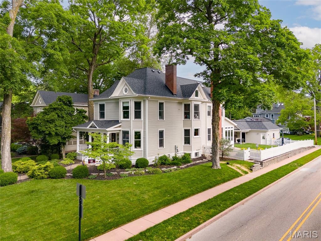 Edwardsville, Illinois, 62025, United States, 6 Bedrooms Bedrooms, ,5 BathroomsBathrooms,Residential,Active,1824912