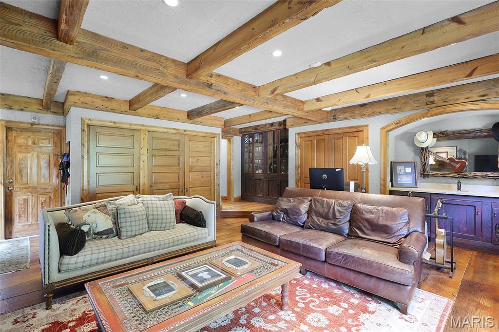 Glen Carbon, Illinois, 62034, United States, 3 Bedrooms Bedrooms, ,4 BathroomsBathrooms,Residential,Active,1960151