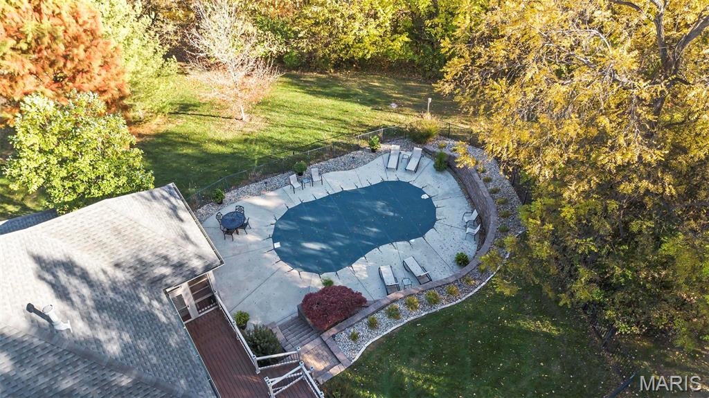 Edwardsville, Illinois, 62025, United States, 4 Bedrooms Bedrooms, ,6 BathroomsBathrooms,Residential,Active,1998604