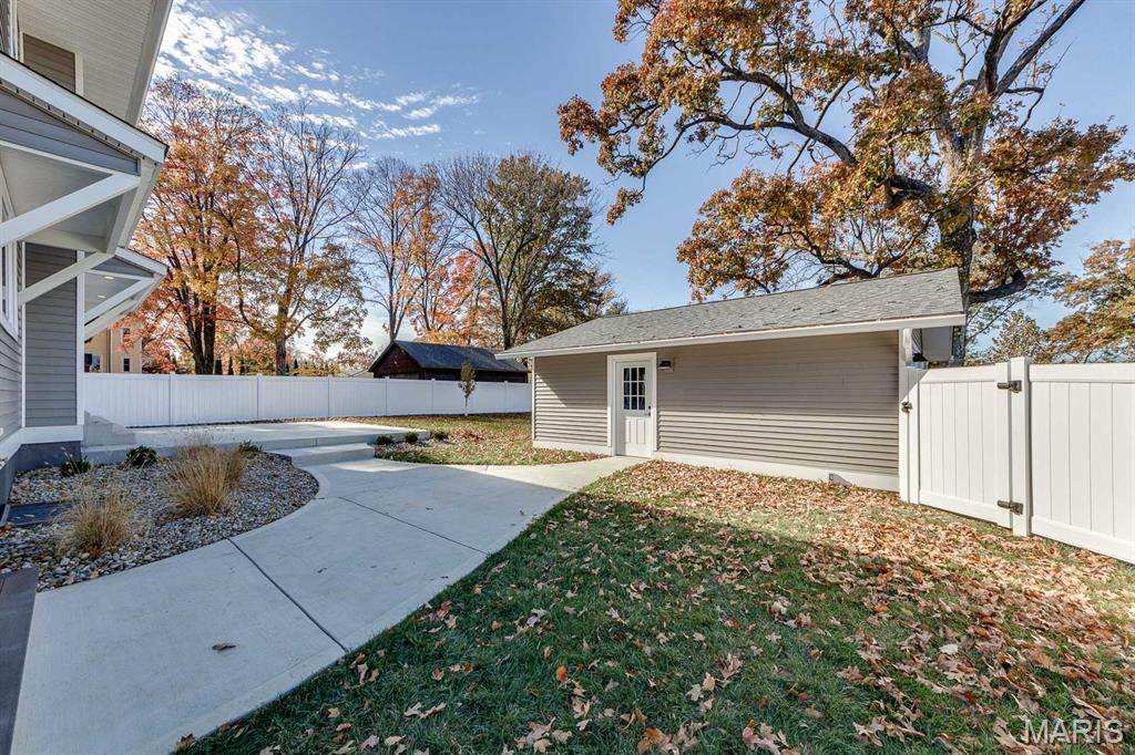 Webster Groves, Missouri, 63119, United States, 4 Bedrooms Bedrooms, ,4 BathroomsBathrooms,Residential,Active,1992552