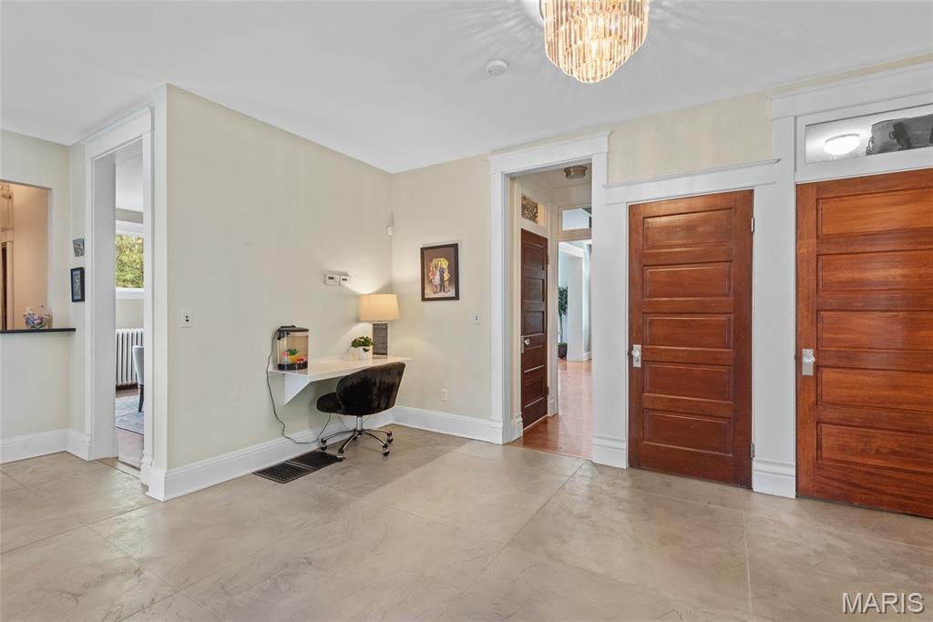 Edwardsville, Illinois, 62025, United States, 6 Bedrooms Bedrooms, ,5 BathroomsBathrooms,Residential,Active,1824912