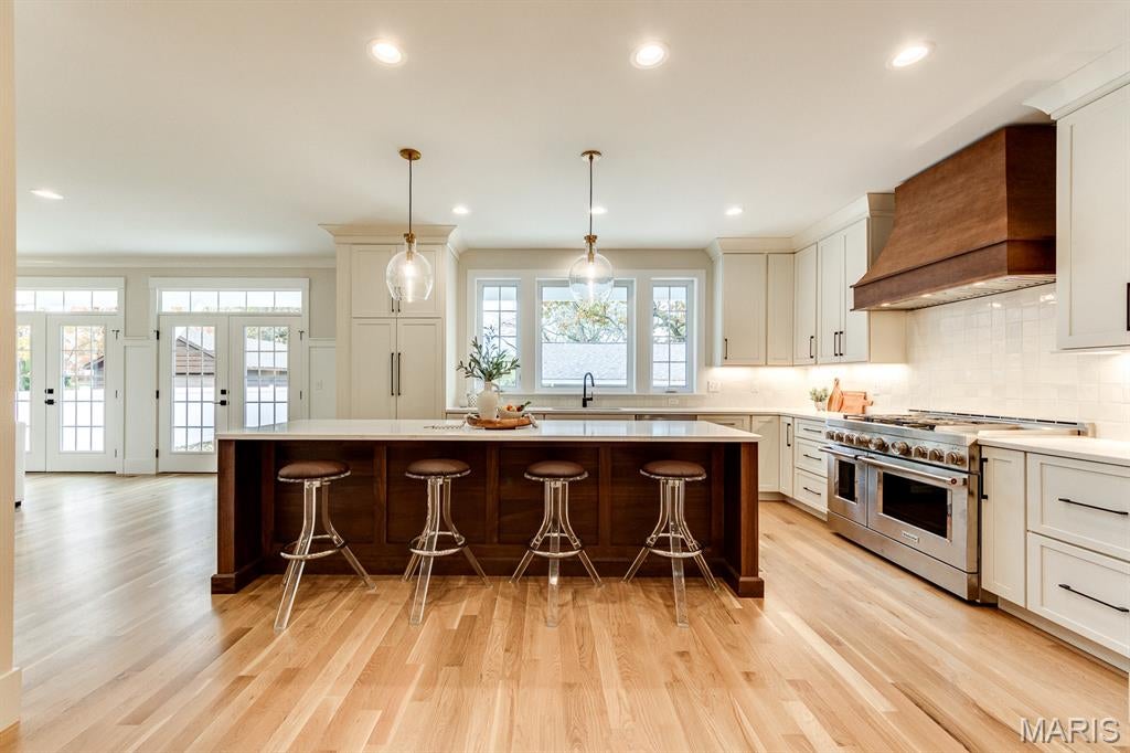 Webster Groves, Missouri, 63119, United States, 4 Bedrooms Bedrooms, ,4 BathroomsBathrooms,Residential,Active,1992552